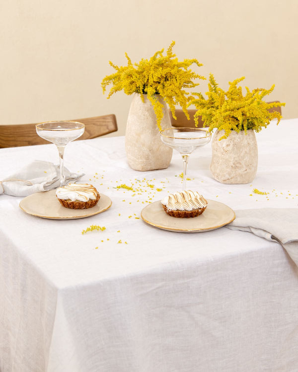 Linen tablecloth in white